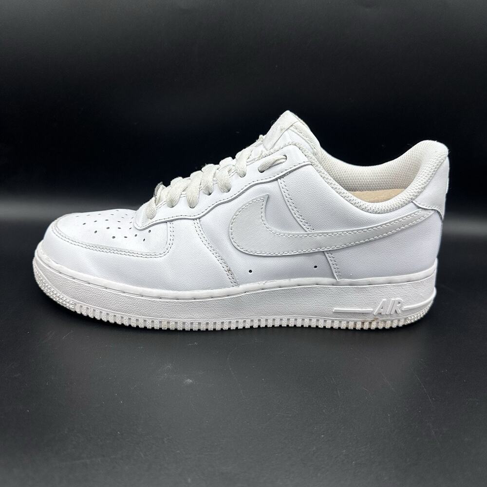 Nike Air Force 1 Low '07 White Athletic Sneakers DD8959-100 Women's Size 9